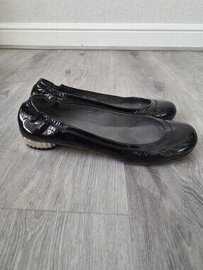 Stuart Weitzman  Black/ Gold Flats metall 8.5